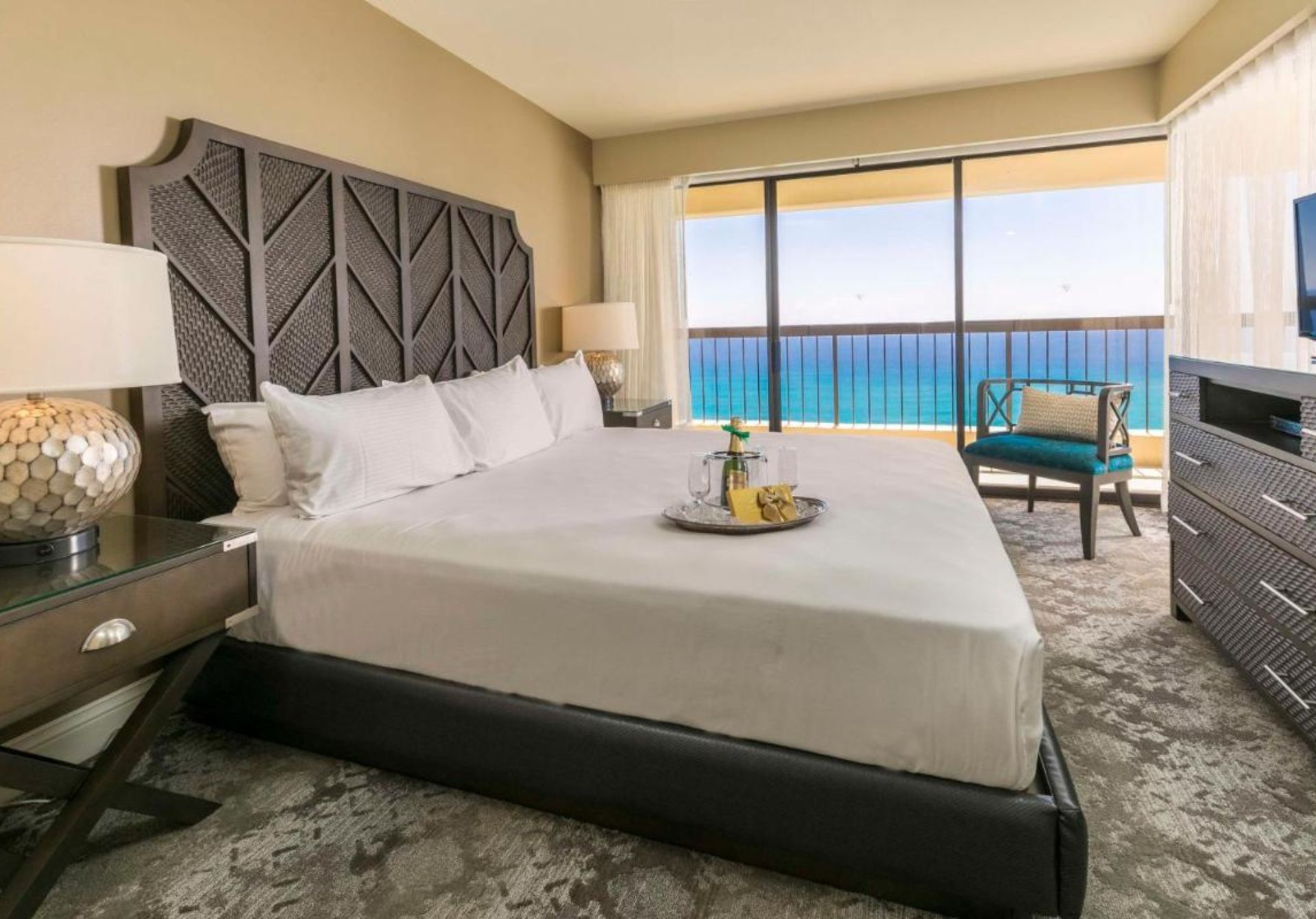 Aston Waikiki Beach Tower