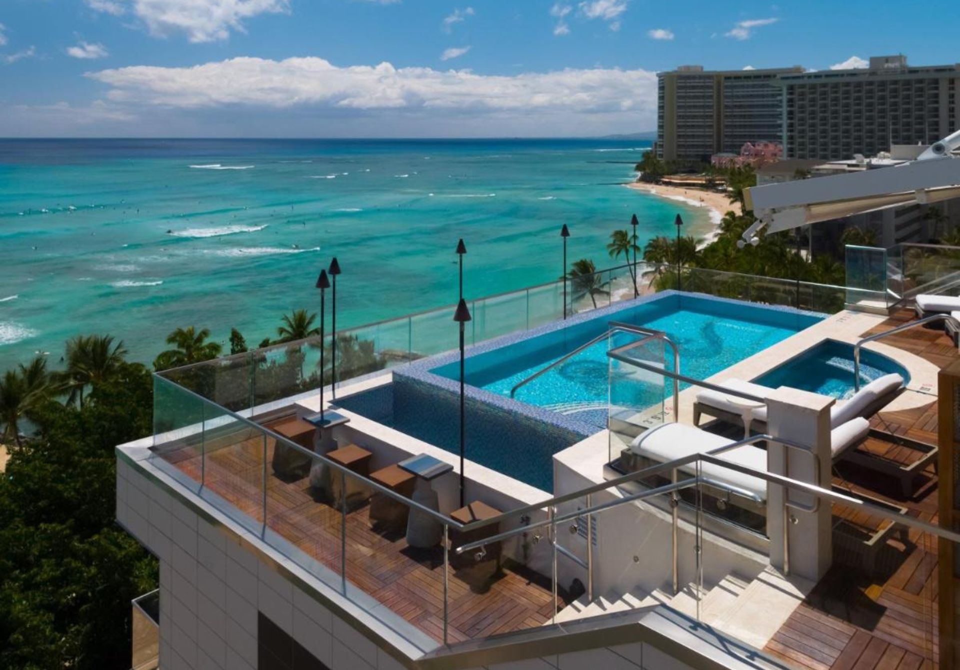 ESPACIO THE JEWEL OF WAIKIKI